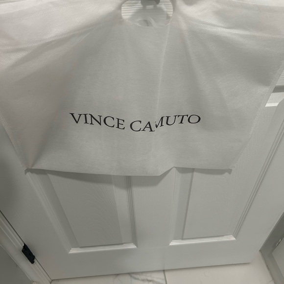 Vince Camuto Black and Gray Tote Bag - Picture 3 of 10